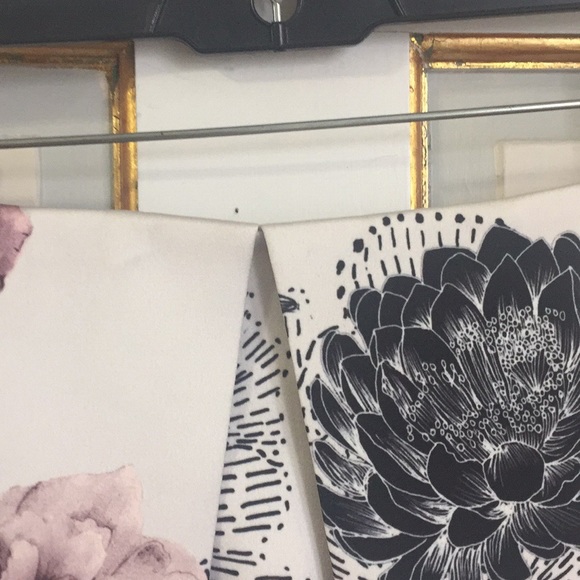 Ladies skirt - Picture 4 of 6